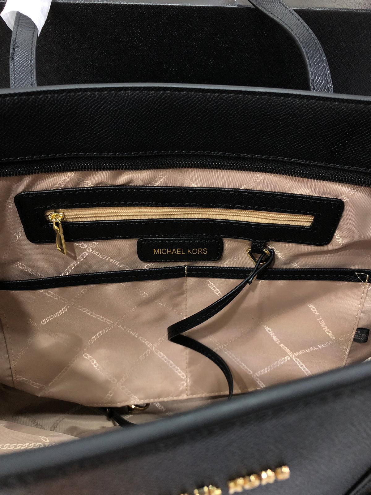 Michael Kors Voyager Tote Bag