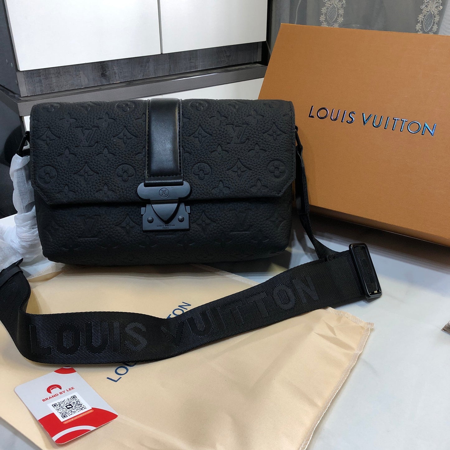 Louis Vuitton S-Cape Messenger Men Bag
