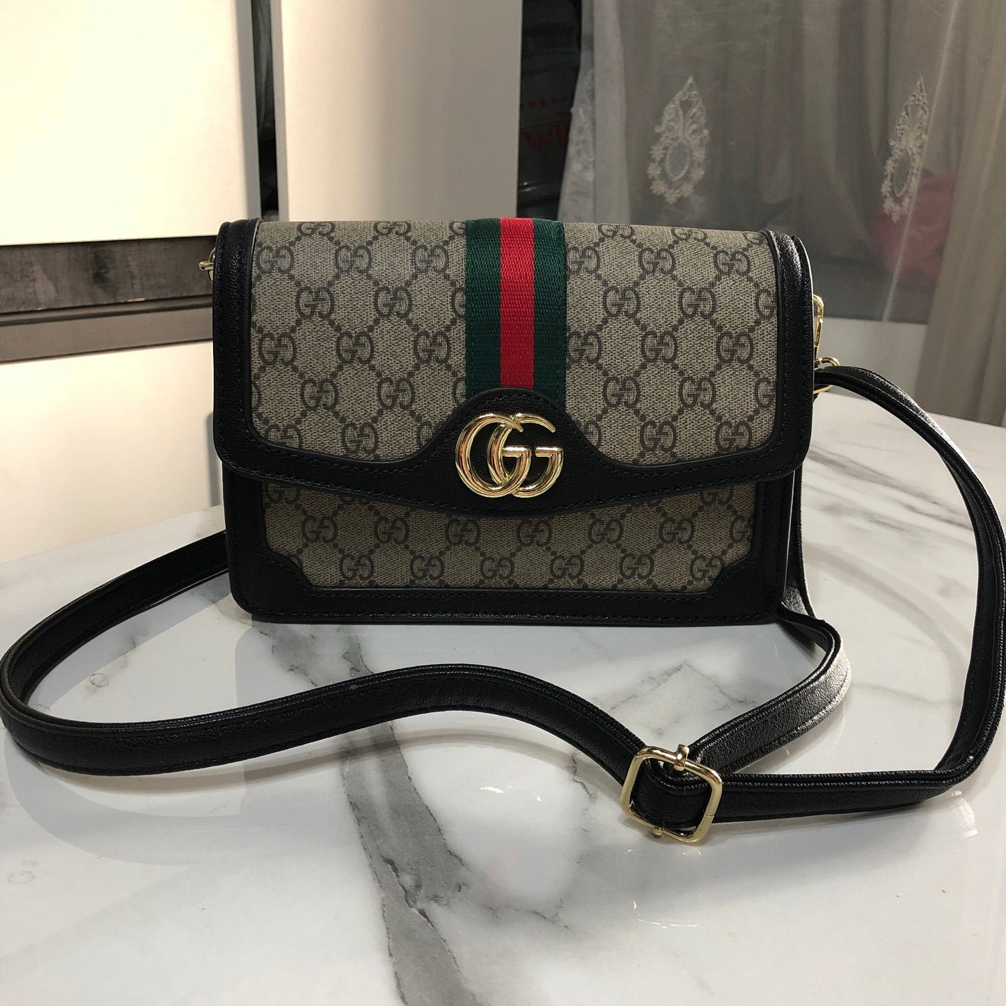 Gucci GG Marmont Small Shoulder Bag