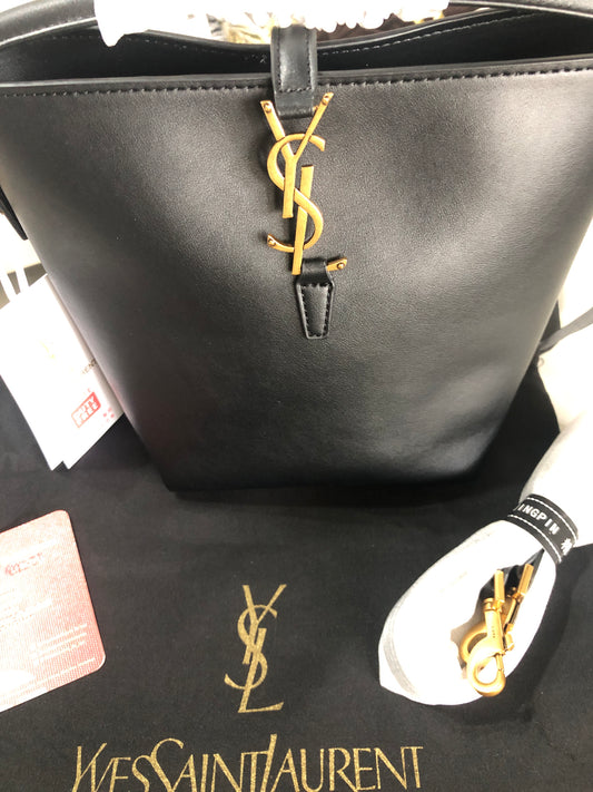 Saint Laurent Le 37 bucket bag