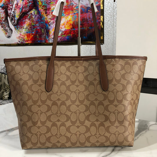 Coach City Tote in Signature Canvas
