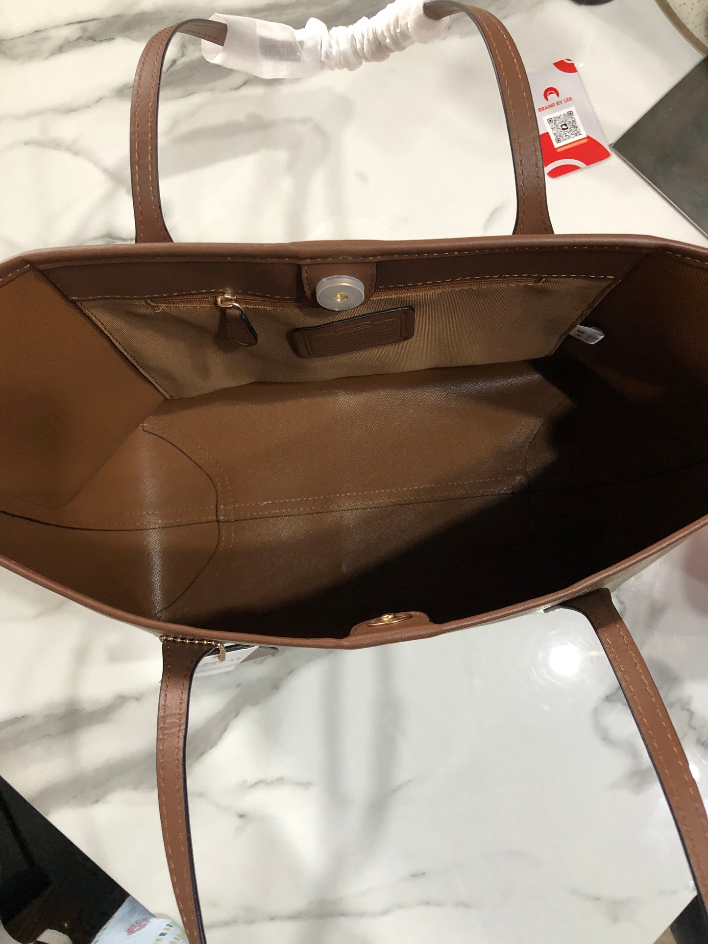 Coach City Tote in Signature Canvas