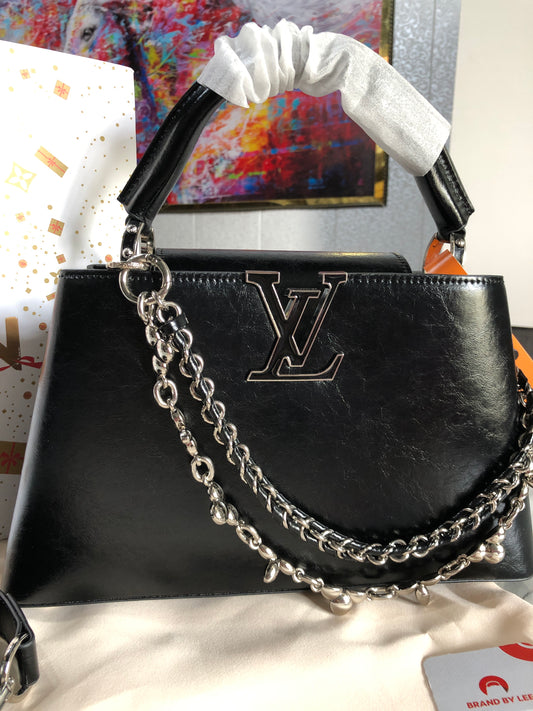 Louis Vuitton Capucines East-West BB