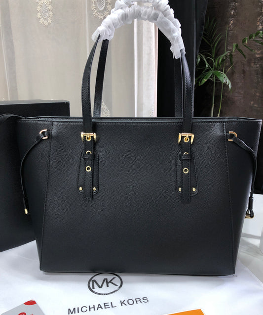 Michael Kors Voyager Tote Bag