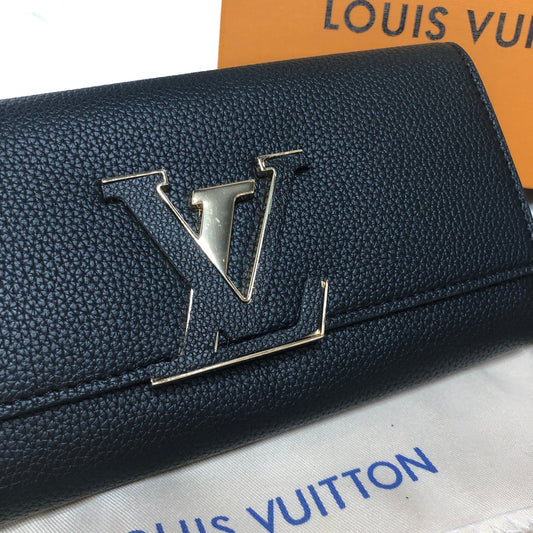 Louis Vuitton Capucines Wallet