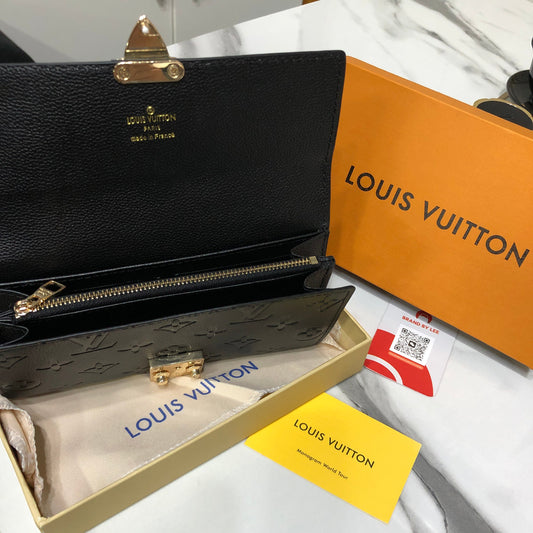 Louis Vuitton Pochette Mètis Wallet