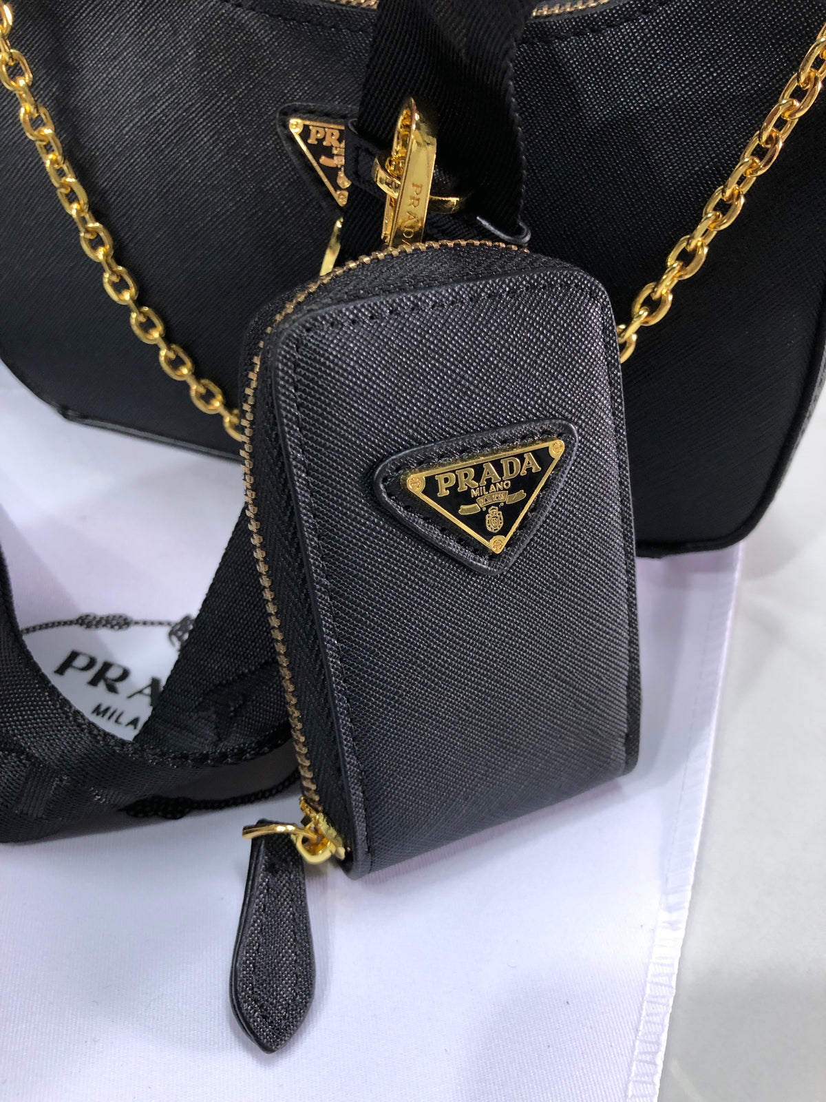 Prada Re-Edition 2005 Saffiano Bag