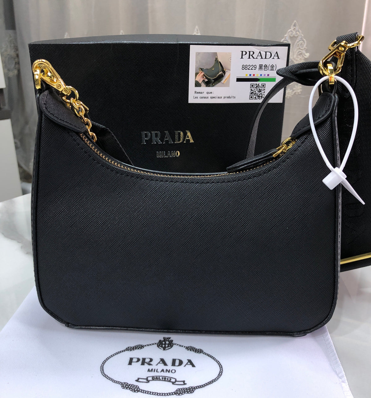 Prada Re-Edition 2005 Saffiano Bag