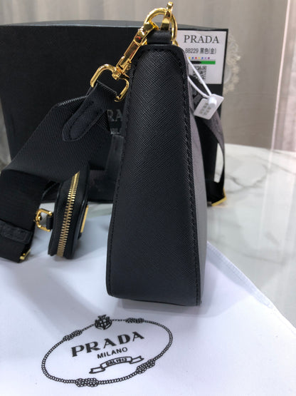 Prada Re-Edition 2005 Saffiano Bag