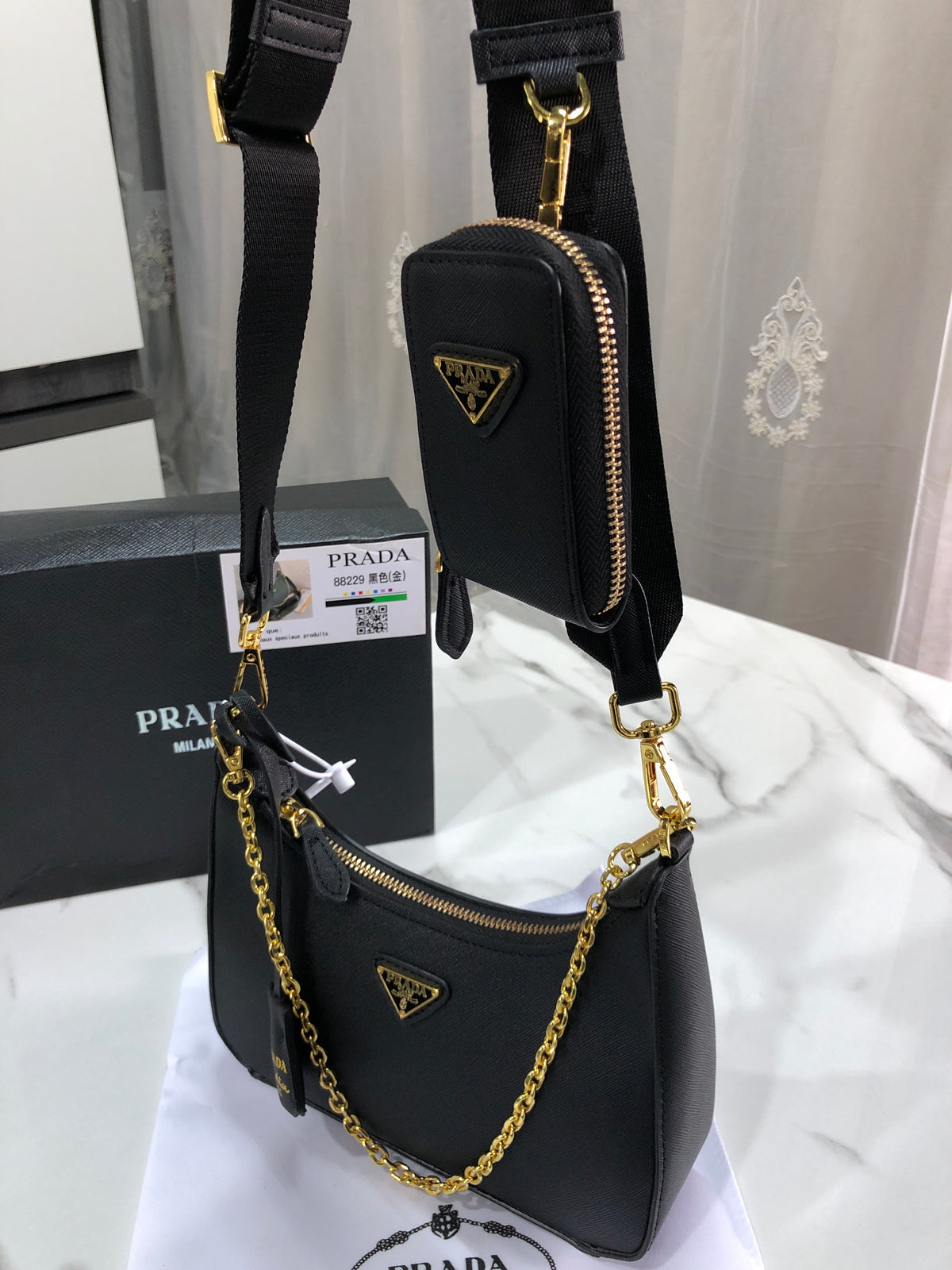 Prada Re-Edition 2005 Saffiano Bag