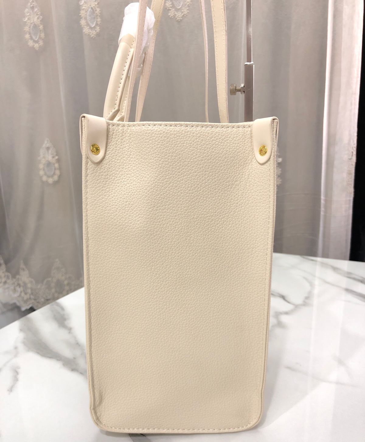Louis Vuitton Monogram Empreinte Broderies OnTheGo MM tote bag