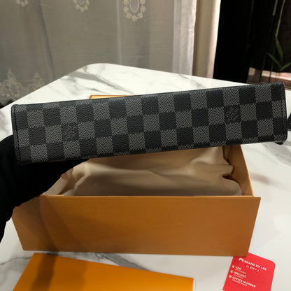 Louis Vuitton Pochette Voyage MM