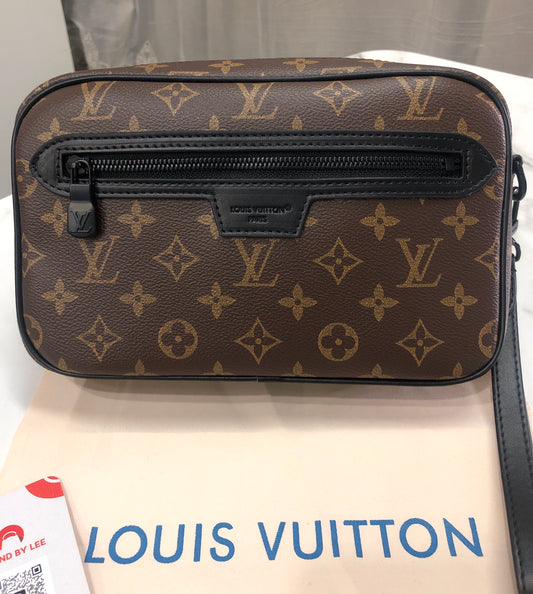 Louis Vuitton Monogram Macassar Kasai clutch