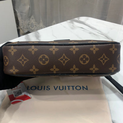 Louis Vuitton Monogram Macassar Kasai clutch