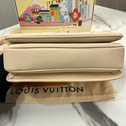 Louis Vuitton Pochette Métis MM in Monogram Empreinte Couture