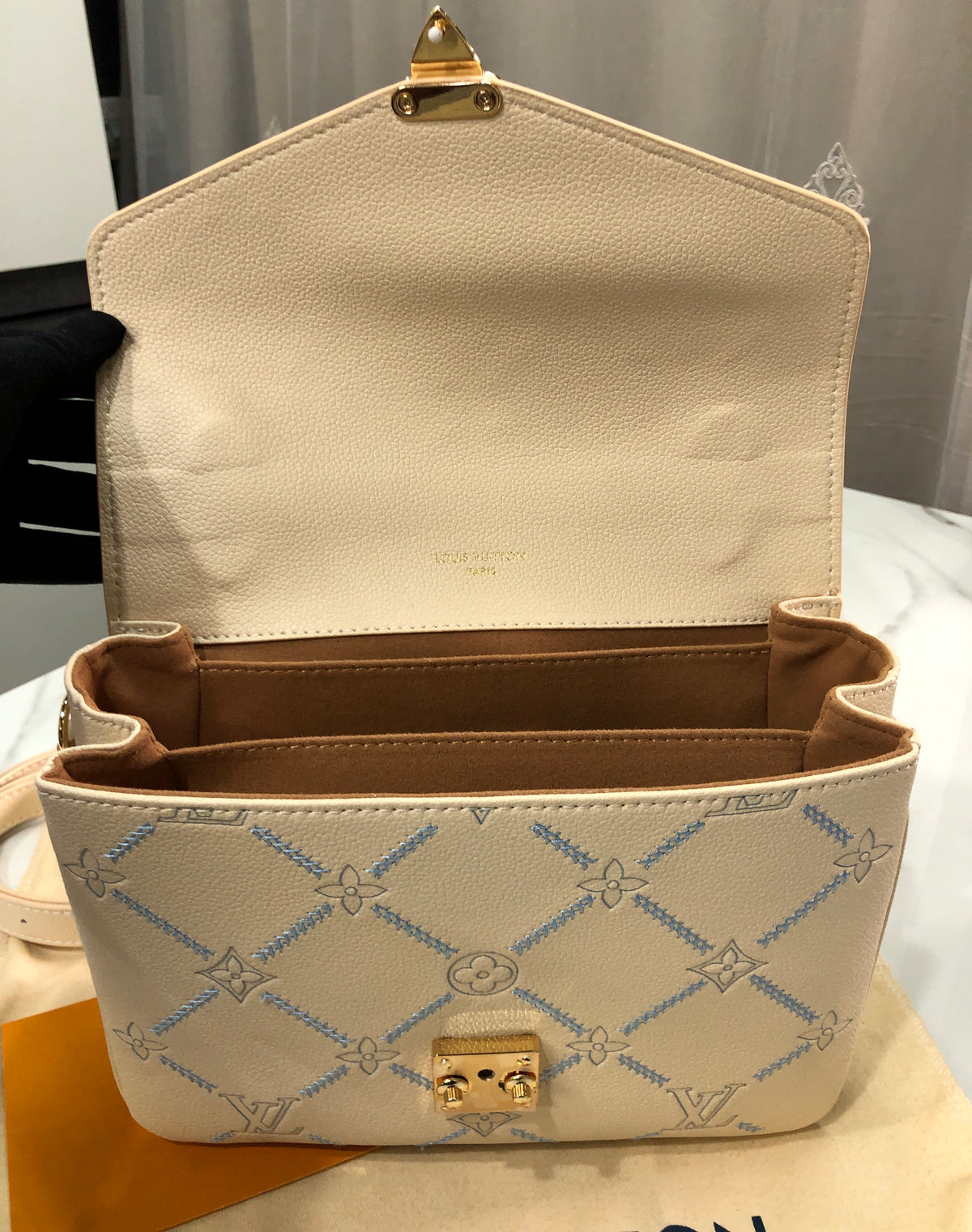 Louis Vuitton Pochette Métis MM in Monogram Empreinte Couture