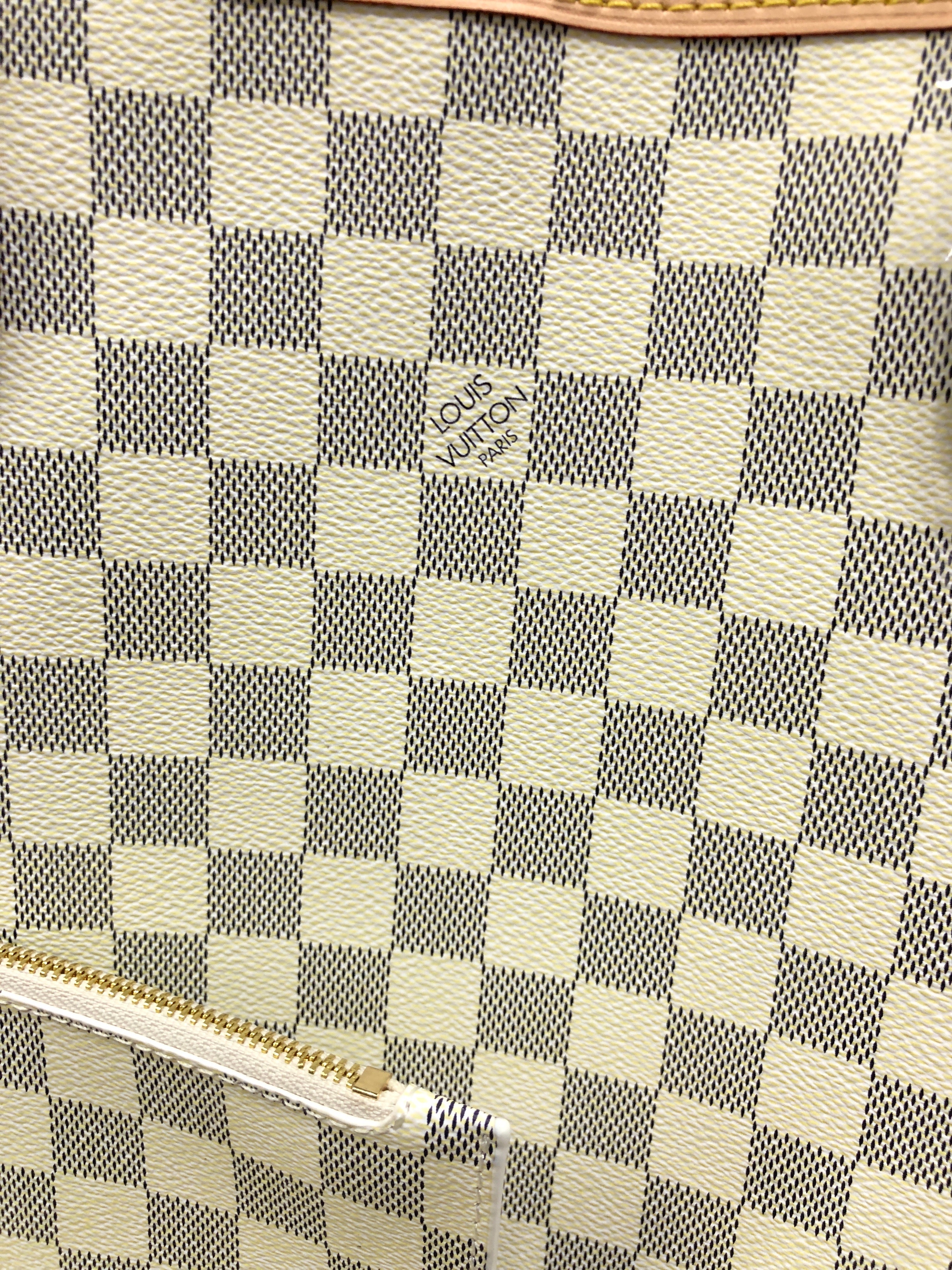 Louis Vuitton Neverfull tote bag