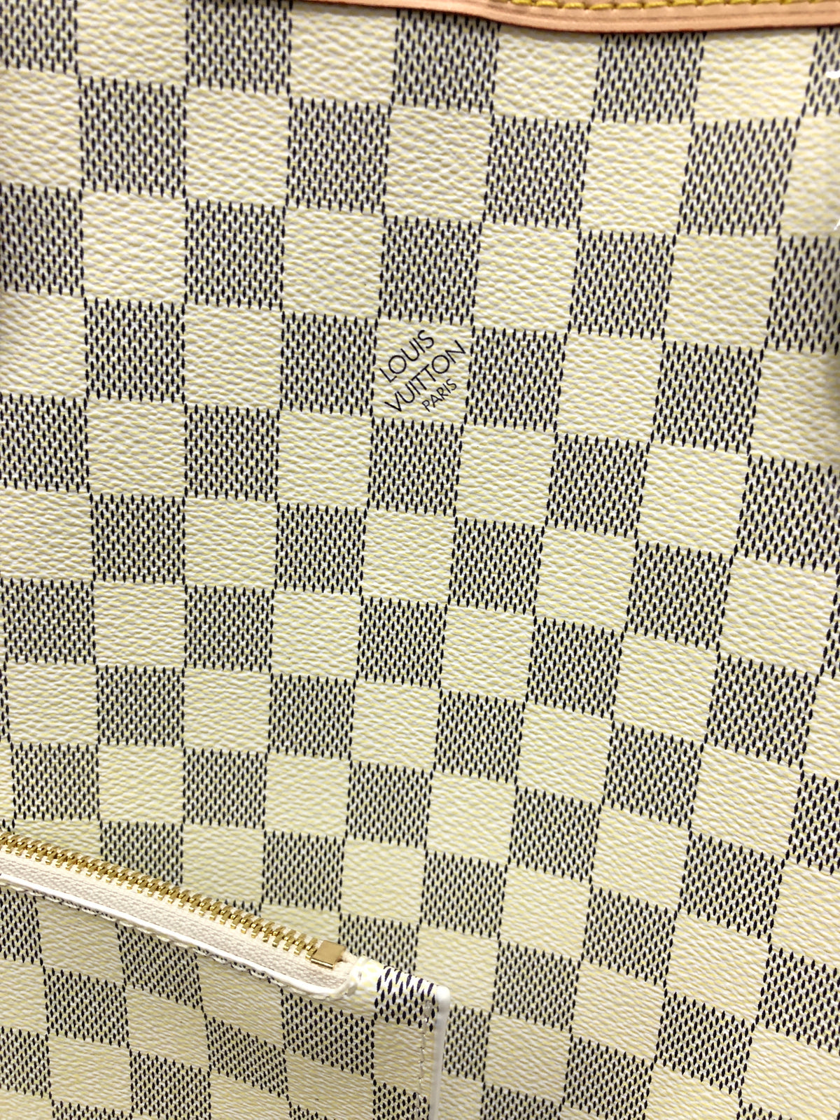 Louis Vuitton Neverfull tote bag