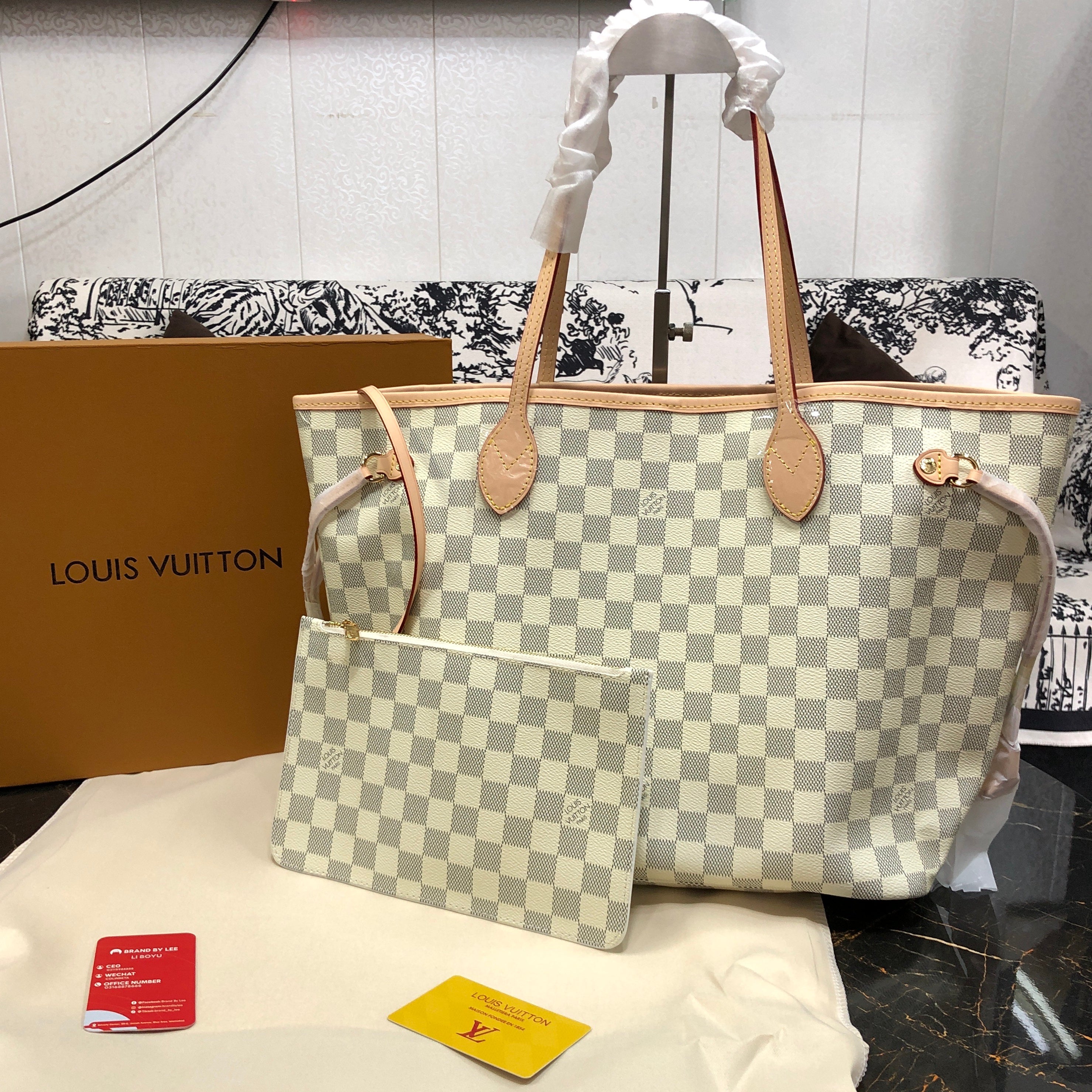 Louis Vuitton Neverfull tote bag