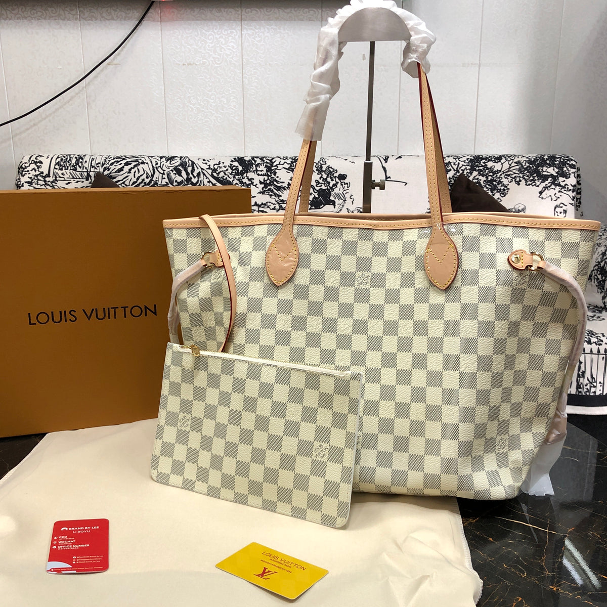 Louis Vuitton Neverfull tote bag
