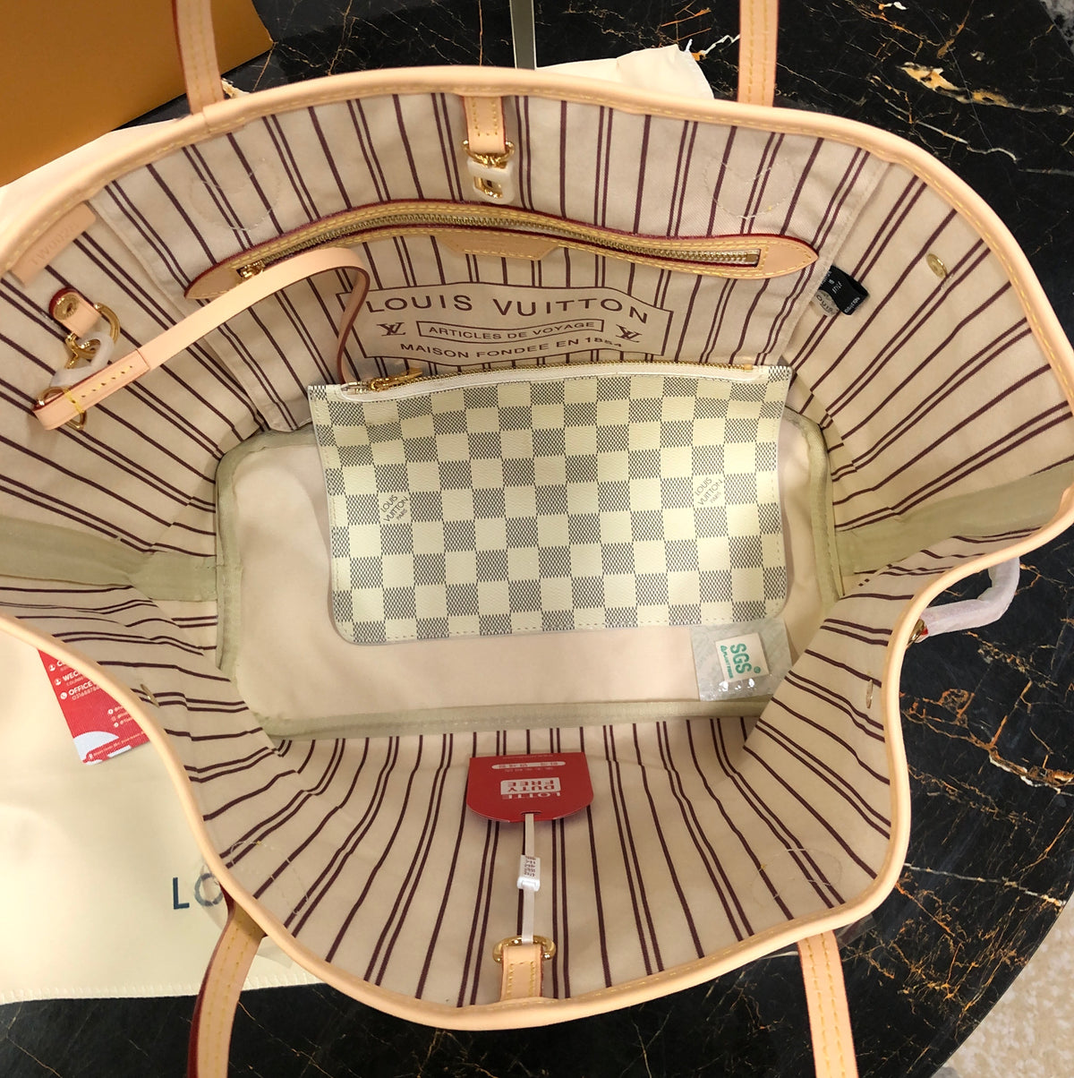Louis Vuitton Neverfull tote bag