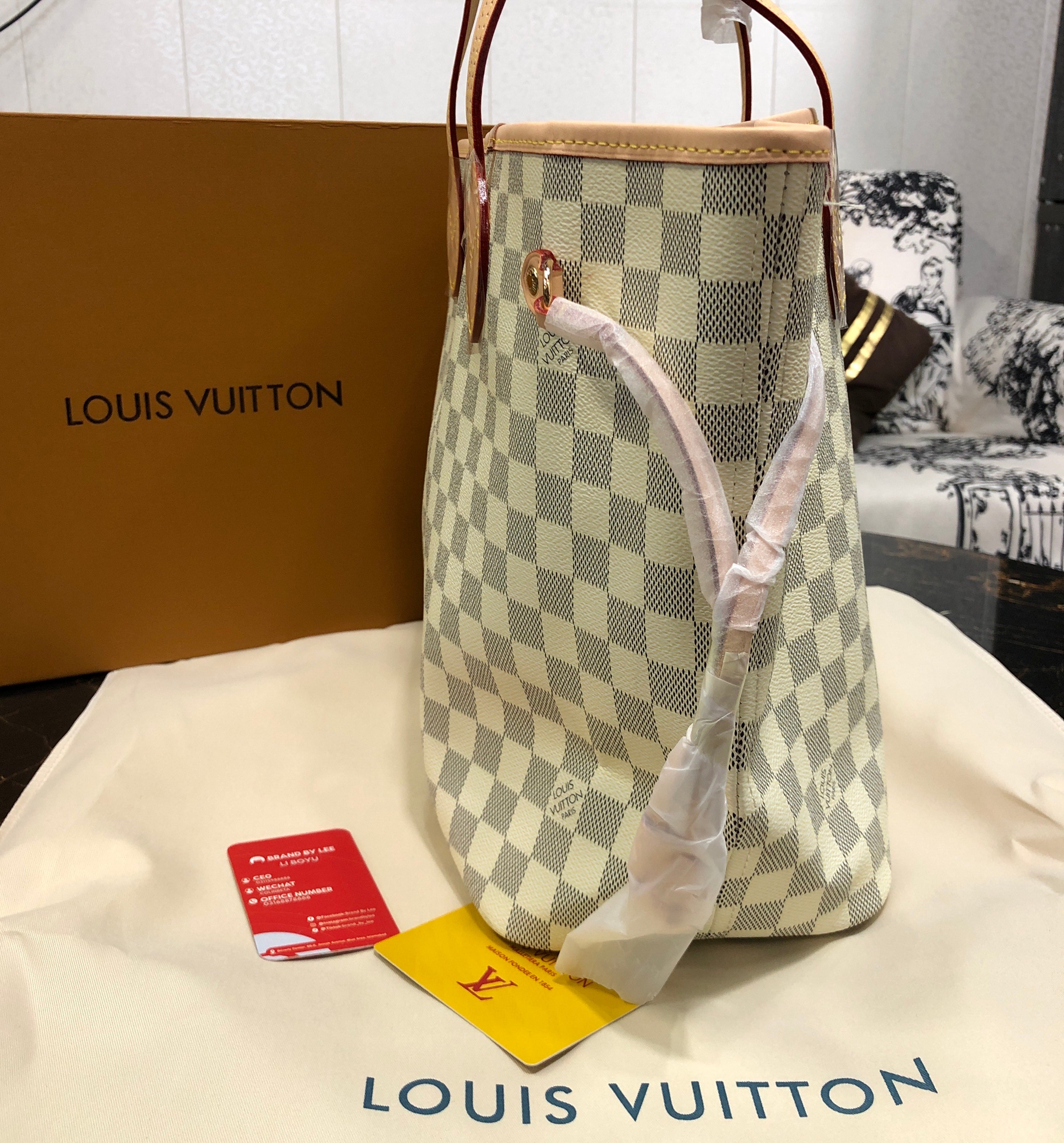 Louis Vuitton Neverfull tote bag