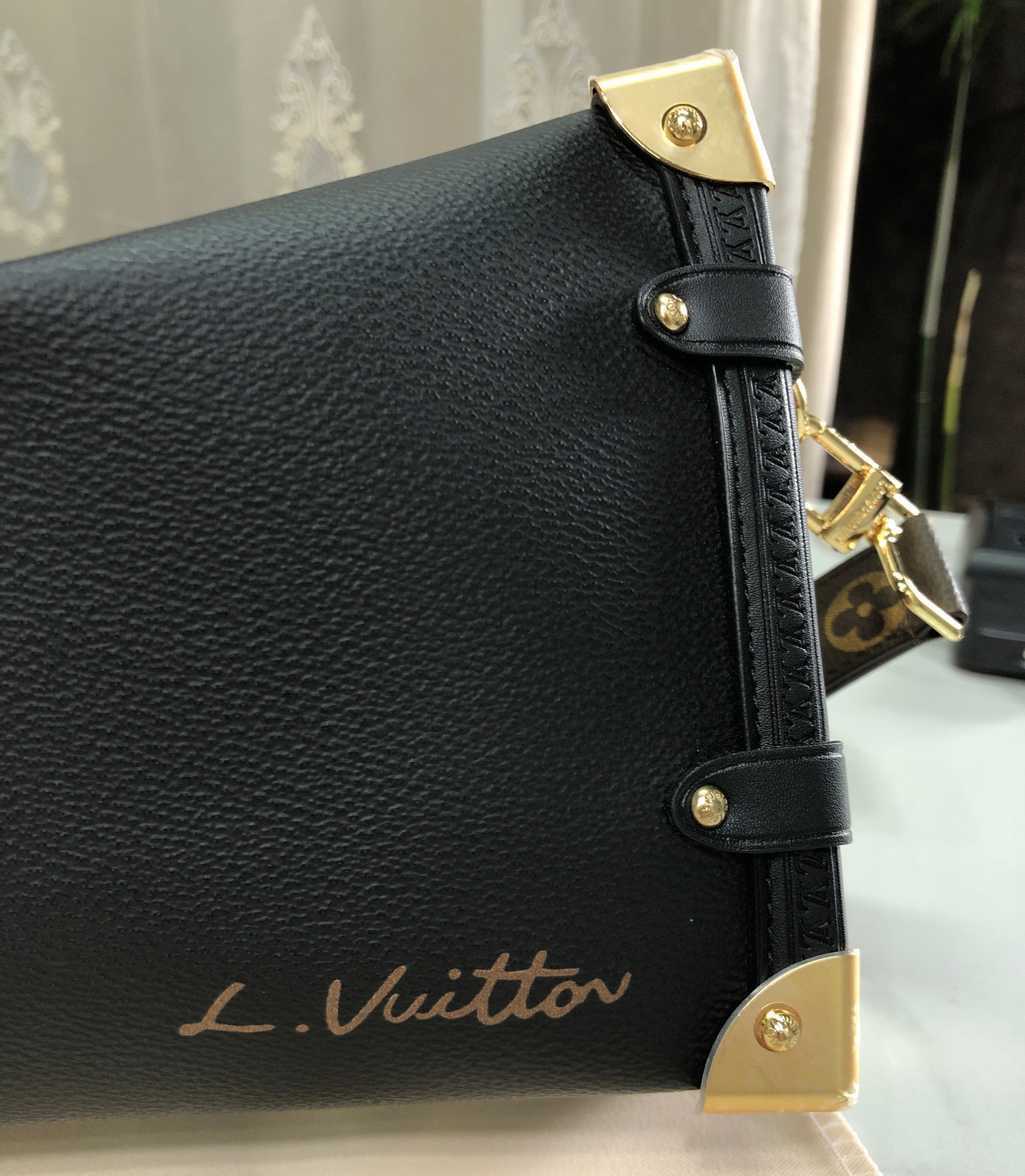 Louis Vuittion Side Trunk MM