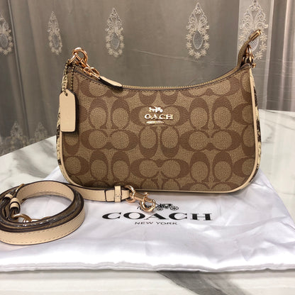 Coach Teri Shoulder bag