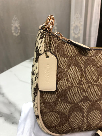 Coach Teri Shoulder bag