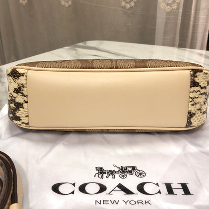 Coach Teri Shoulder bag