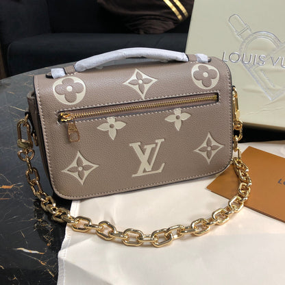 Bolsa Modelo Louis Vuitton Pochette Metis East West