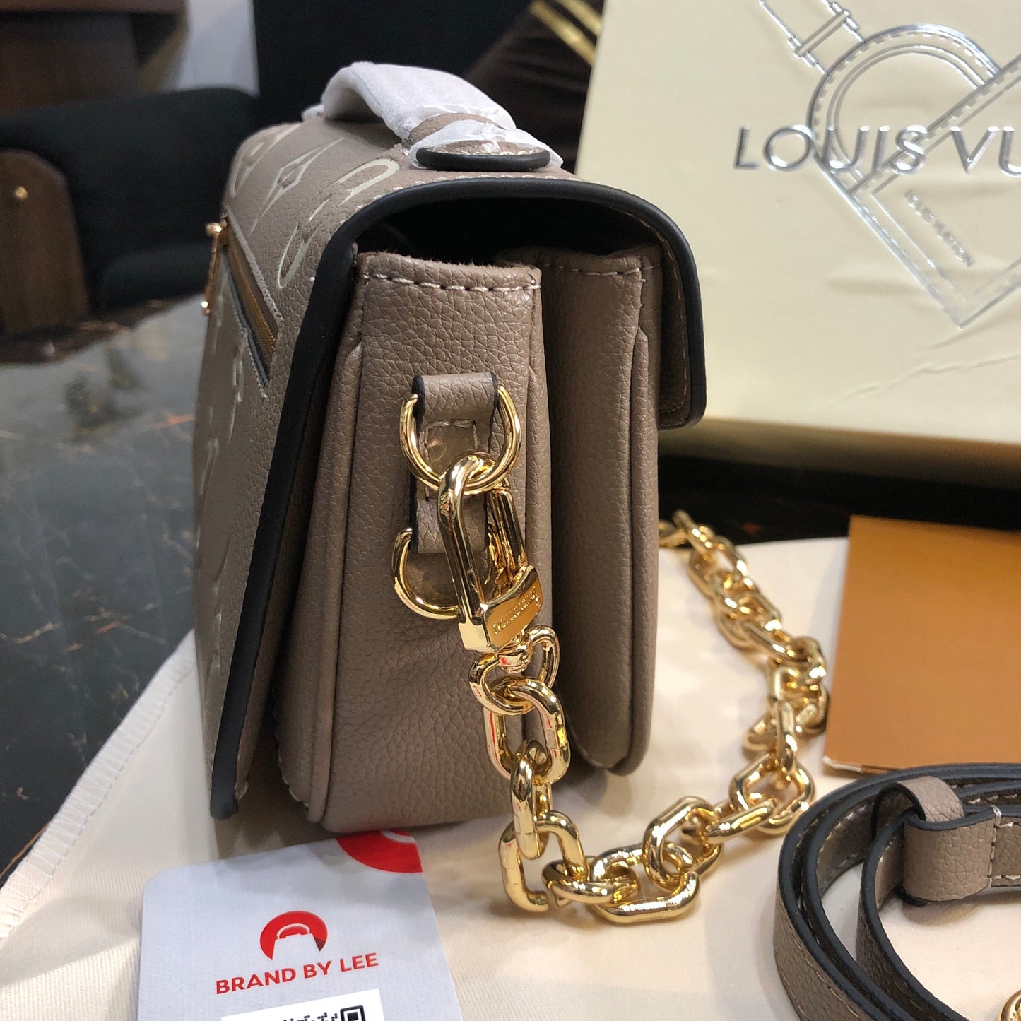 Bolsa Modelo Louis Vuitton Pochette Metis East West