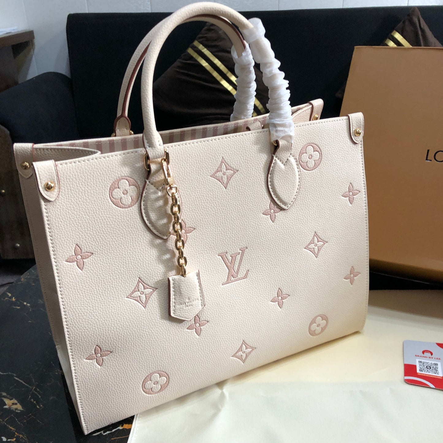 Louis Vuitton On The Go PM