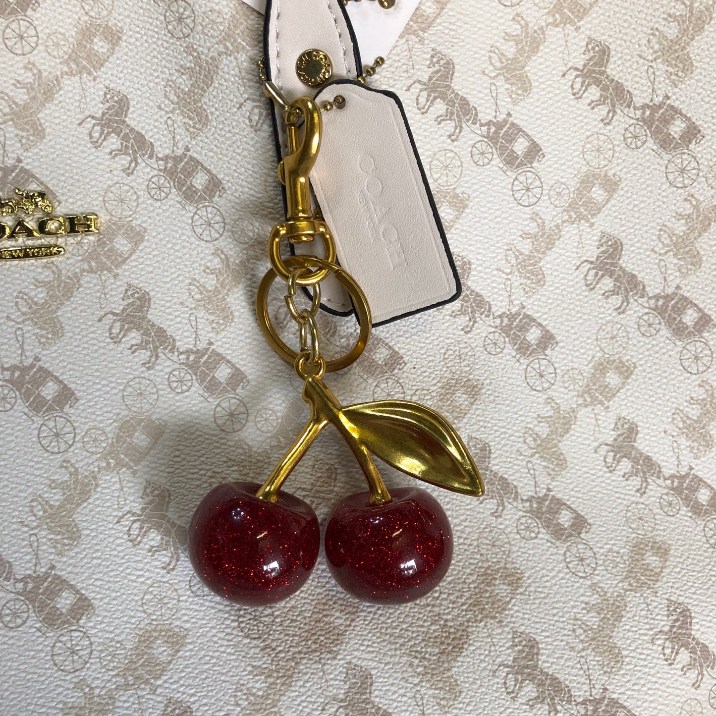 Coach City Zip Tote Bag with Horse and Carriage pattern