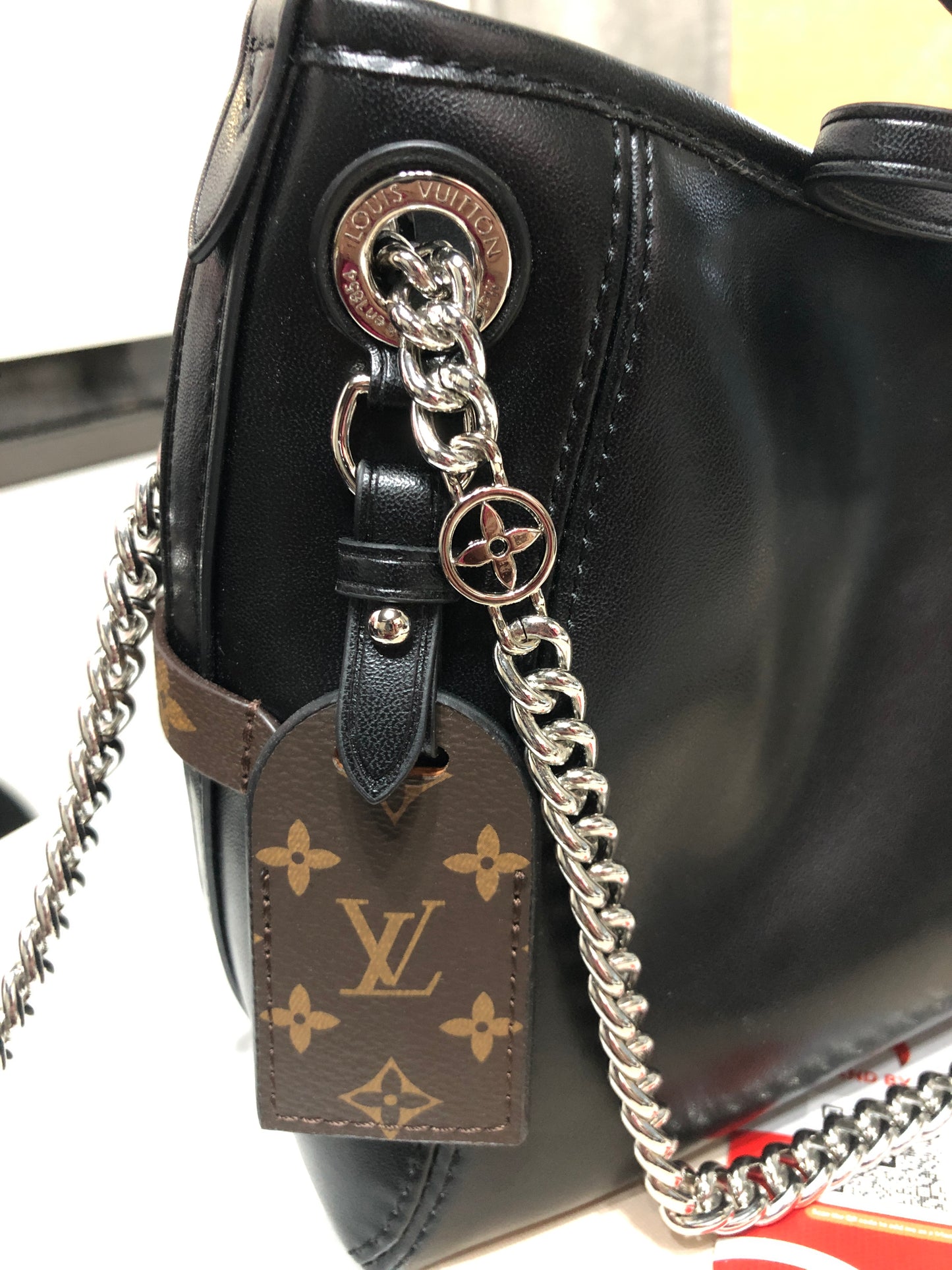 Louis Vuitton Carry All BB