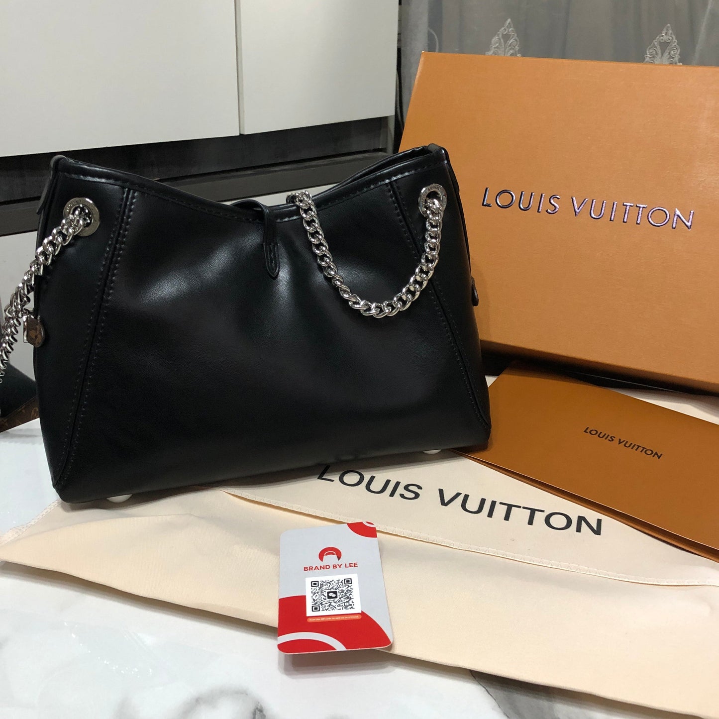 Louis Vuitton Carry All BB