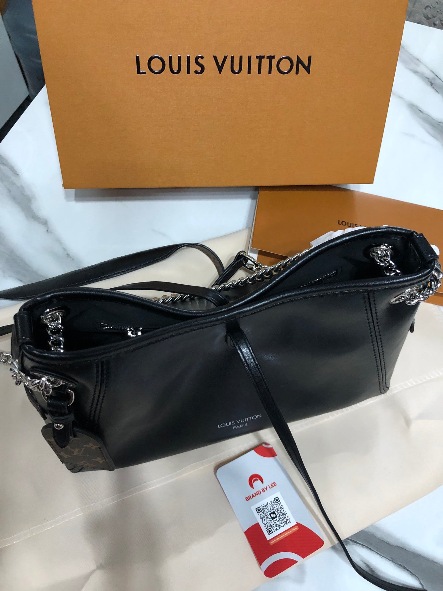 Louis Vuitton Carry All BB