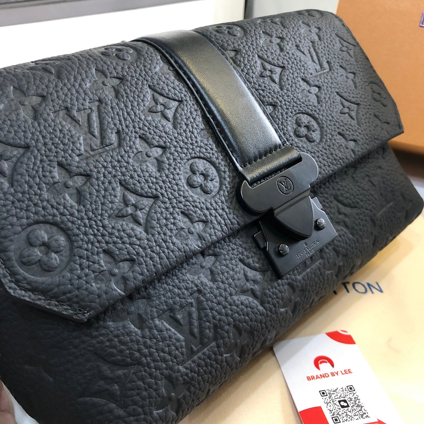 Louis Vuitton S-Cape Messenger Men Bag