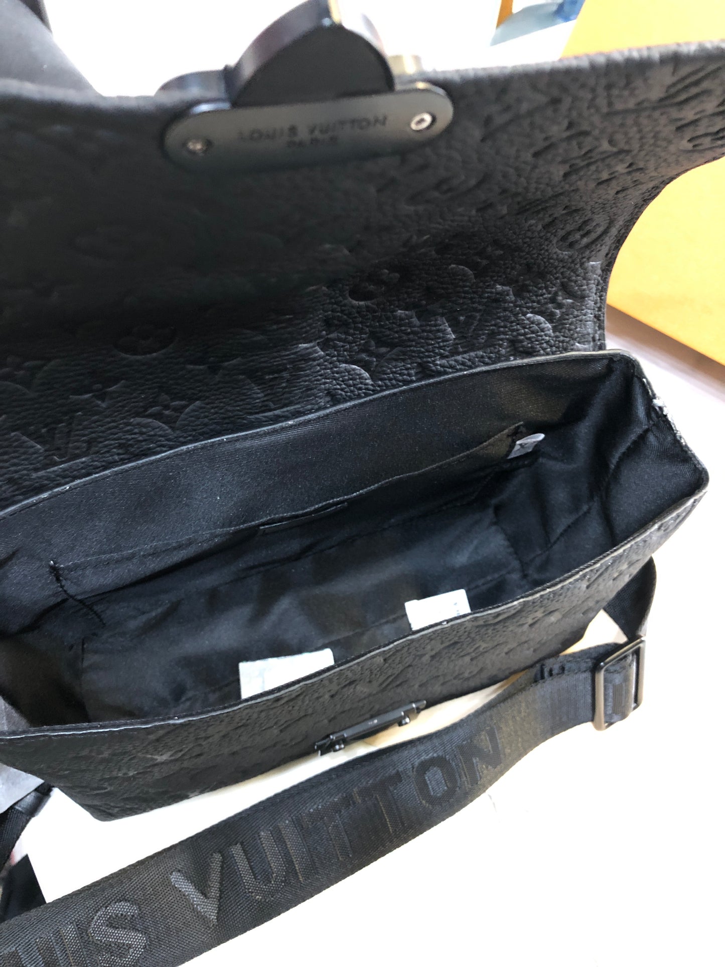 Louis Vuitton S-Cape Messenger Men Bag