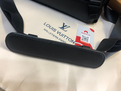 Louis Vuitton Messenger PM Voyager in Monogram Eclipse canvas Men Bag