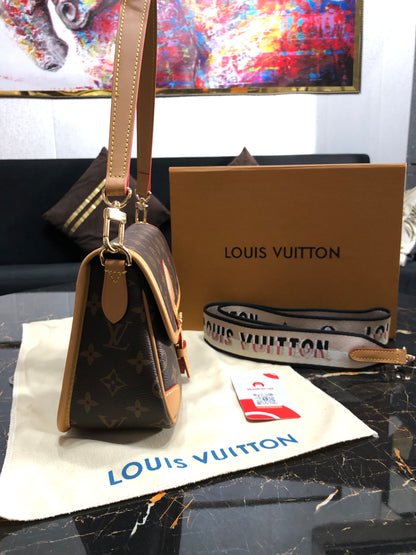 Louis Vuitton Diane satchel in Monogram canvas
