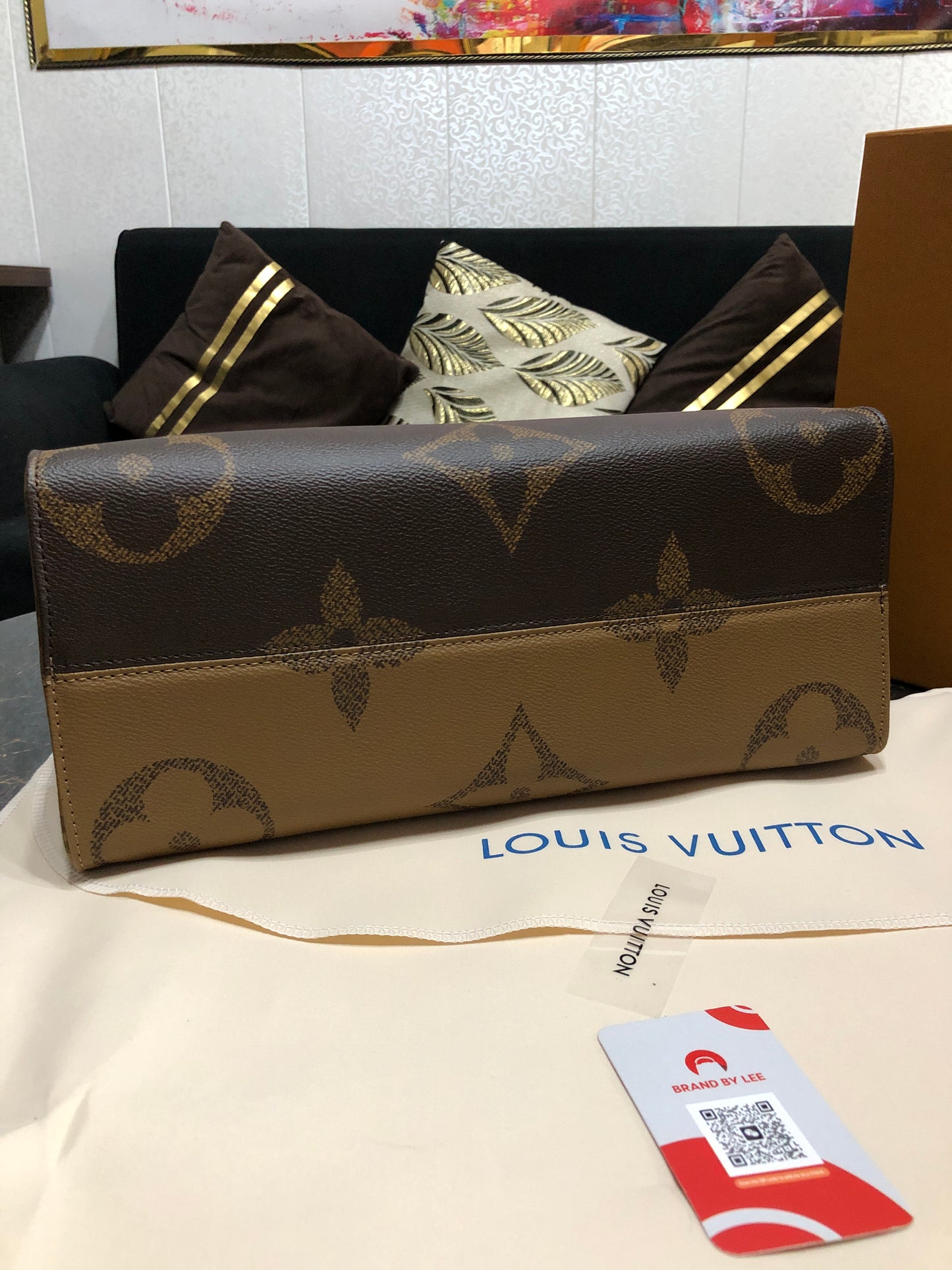 OnTheGo MM Monogram Canvas Tote bag