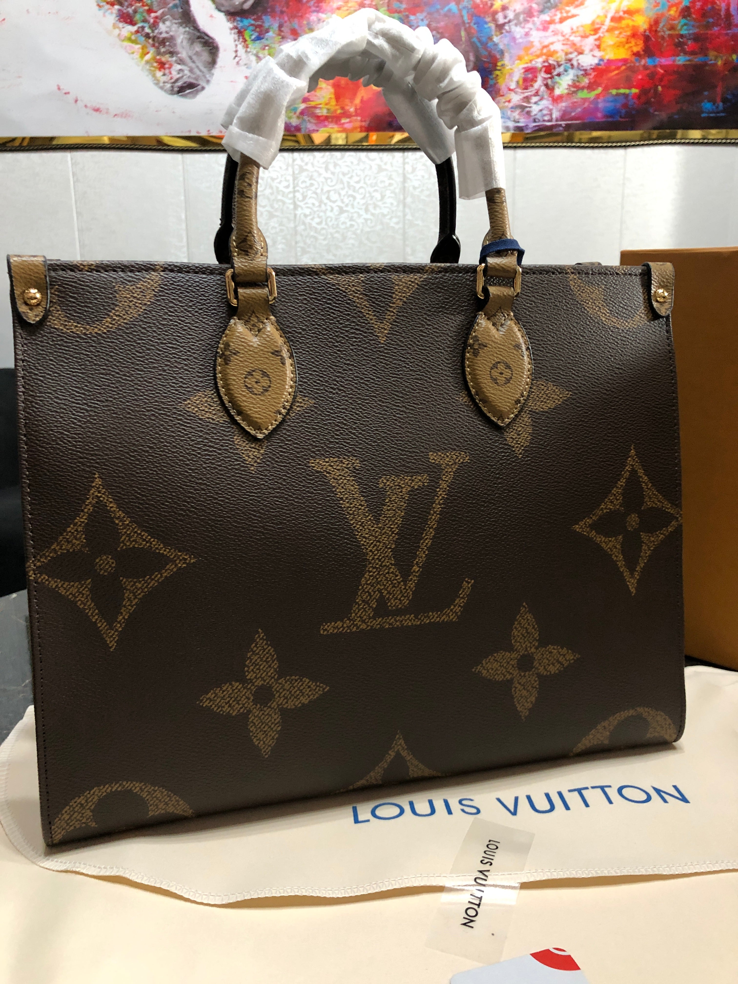 OnTheGo MM Monogram Canvas Tote bag