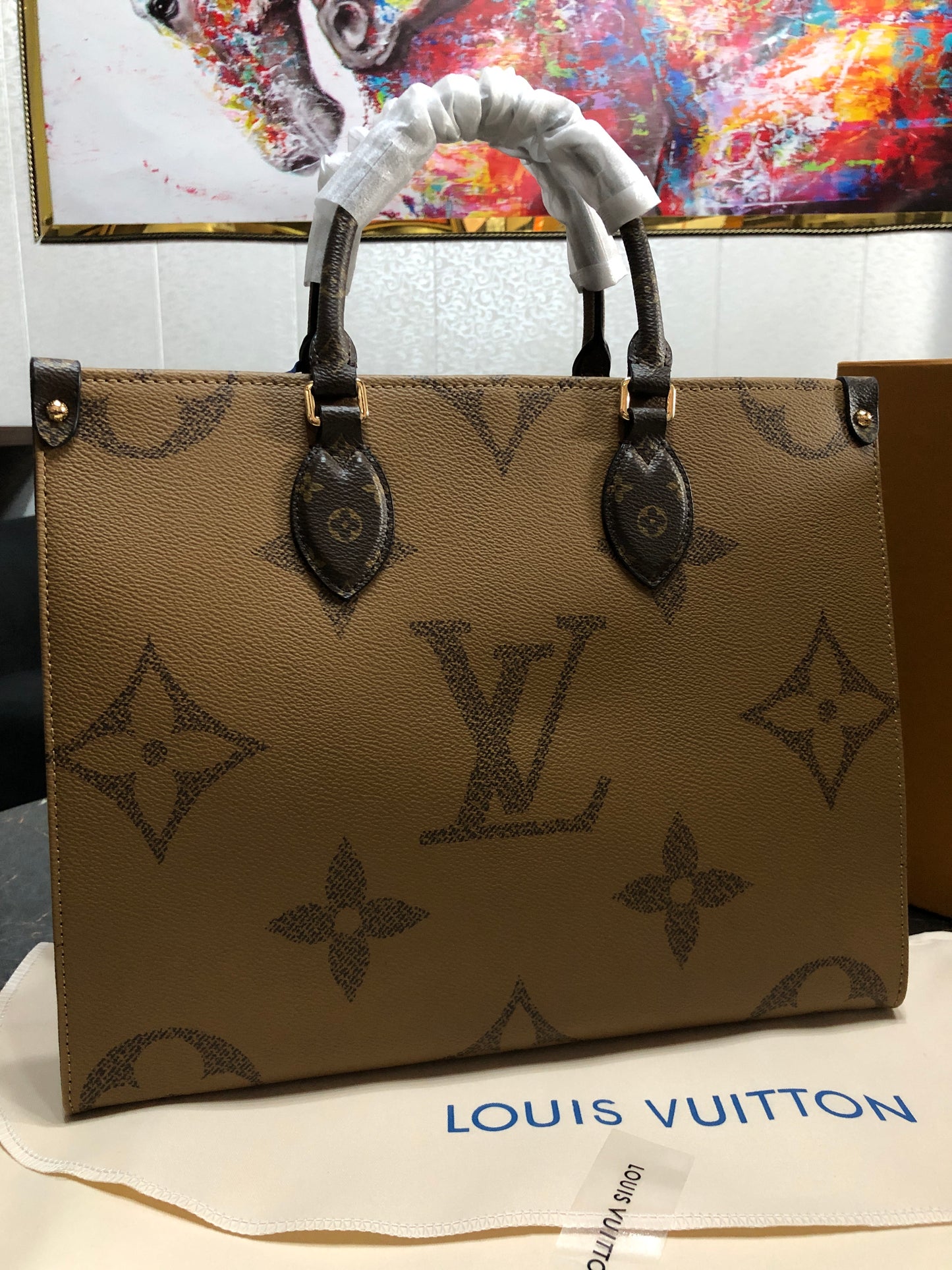 OnTheGo MM Monogram Canvas Tote bag