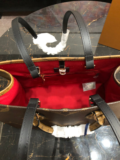 OnTheGo MM Monogram Canvas Tote bag