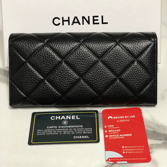 Chanel caviar quilted gusset flap Wallet