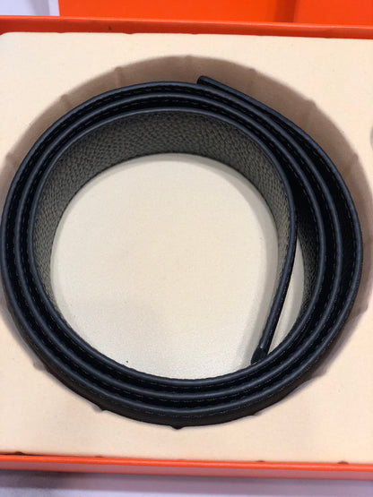 Hermès belt with two interchangeable H buckles