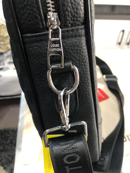 Louis Vuitton Porte-Documents Voyage PM Laptop Bag