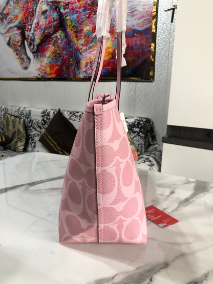 Coach City Tote in Signature Canvas