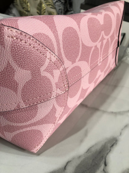 Coach City Tote in Signature Canvas
